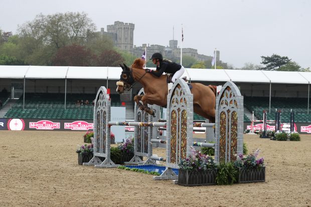 Sally Goding and Red Head win the Foxhunter first round at Royal Windsor Horse Show