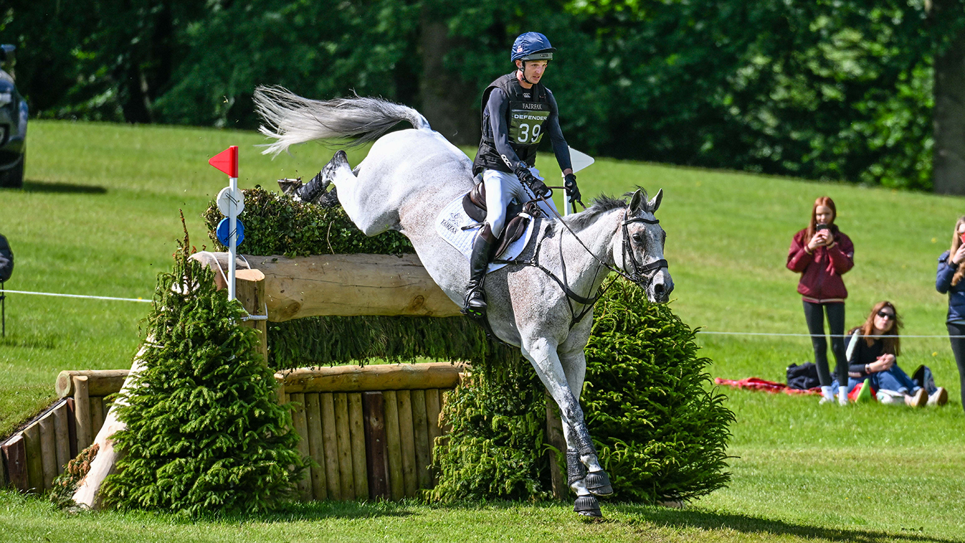 Tom Jackson keeps Bramham Horse Trials cross-country lead in CCI4*-L