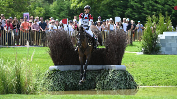 Kazuma Tomoto and Vinci De La Vigne JRA at the Paris Olympics.