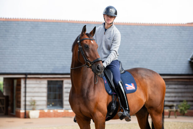 lewis robertson-carrier and diego V at home