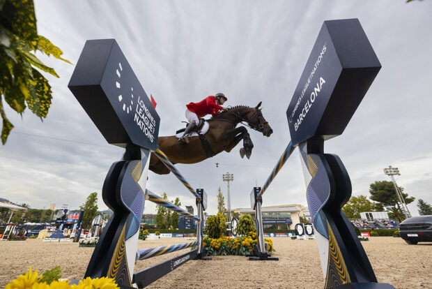 German showjumper Richard Vogel in action on United Touch S, who is looked after by groom Felicia Wallin.