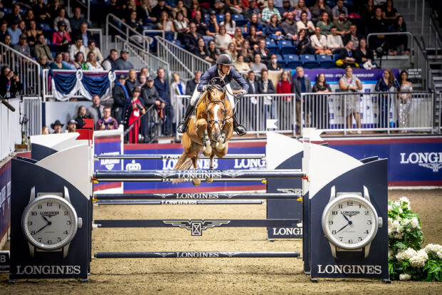 Showjumping news: Alex Matz and the flying stallion Ikigai won the Longines FEI World Cup qualifier of Toronto.