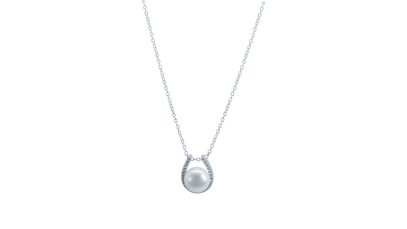 Pegasus pearl horseshoe necklace