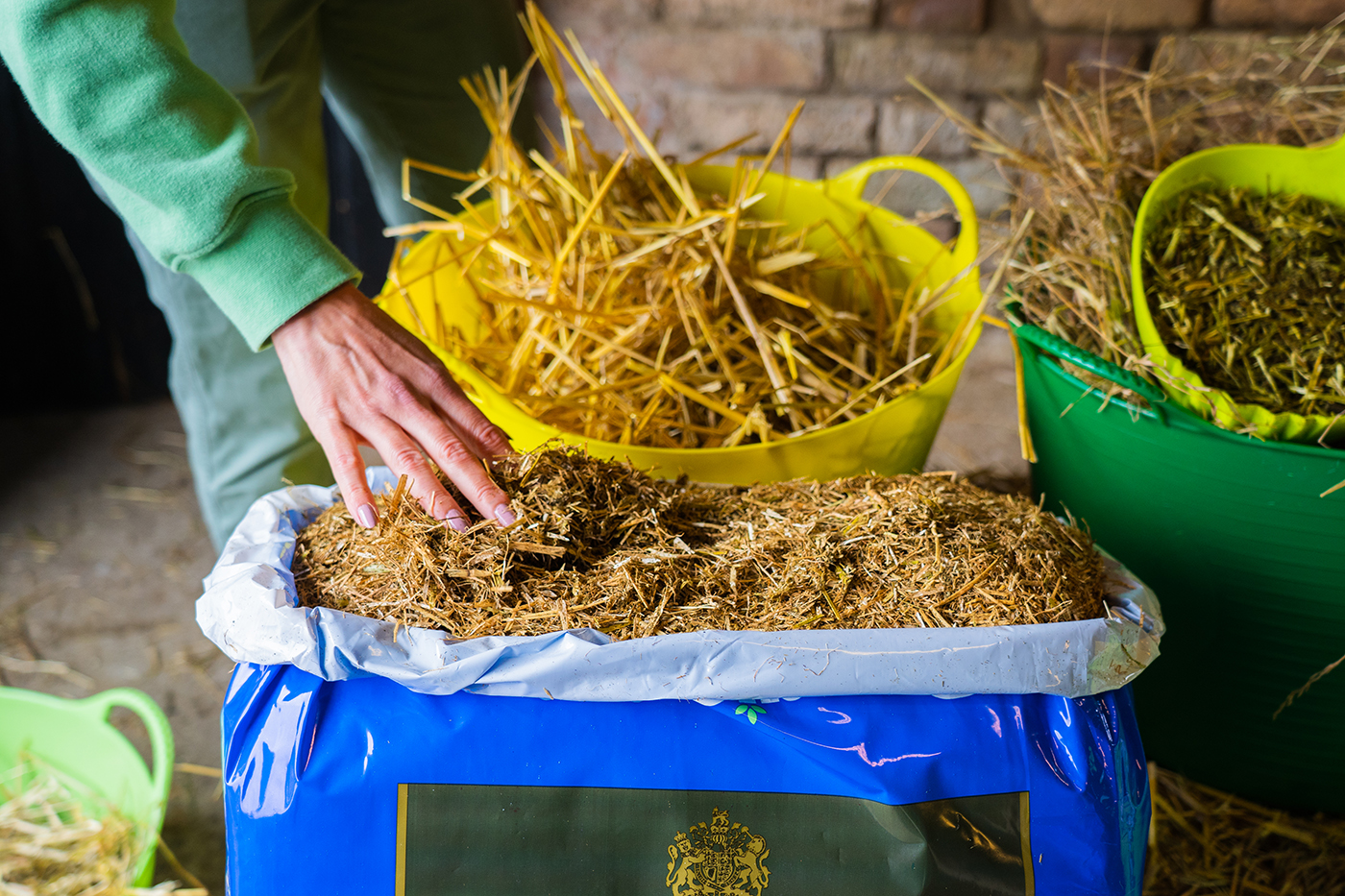 Forage feeds inclyding straw, chaff, hay and haylage