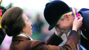 Zara Tindall (née Phillips) receives her medal from her mother, the Princess Royal, at the Blenheim European Championships in 2005.