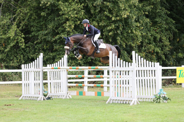 Olympic gold medallist Tom McEwen claims first ever HOYS showjumping ticket with Kilcannon Mischeif.