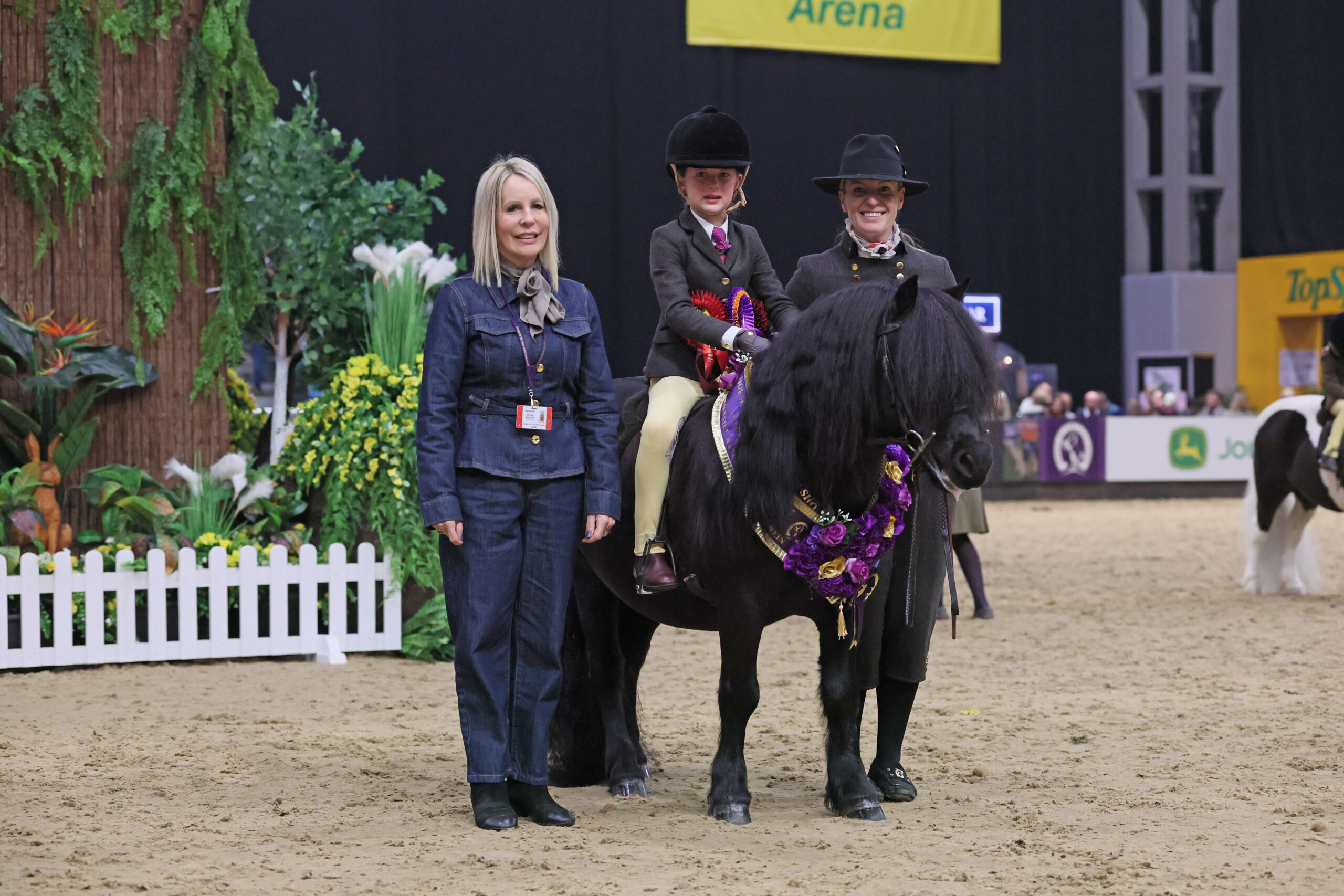 Latijn V.D. Helling ridden by Reeva Gardner and led by Jade Gardner are non Welsh M&M lead-rein winners and reserve mini champions
