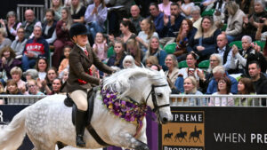 Holly Smith and Kincardine Uist are victorious in the 2025 junior mountain and moorland championship at HOYS