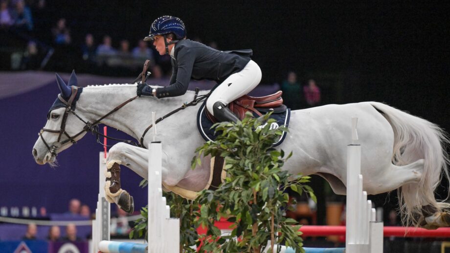 Pippa Goddard and PDV Constanza, winners of the Senior Newcomers Championship at HOYS 2025.