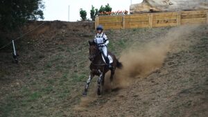 Ros Canter and Lordships Graffalo: example of cross-country riding uphill and downhill