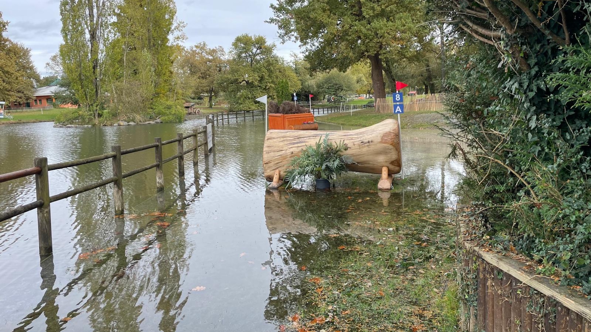 Water fence at Pau
