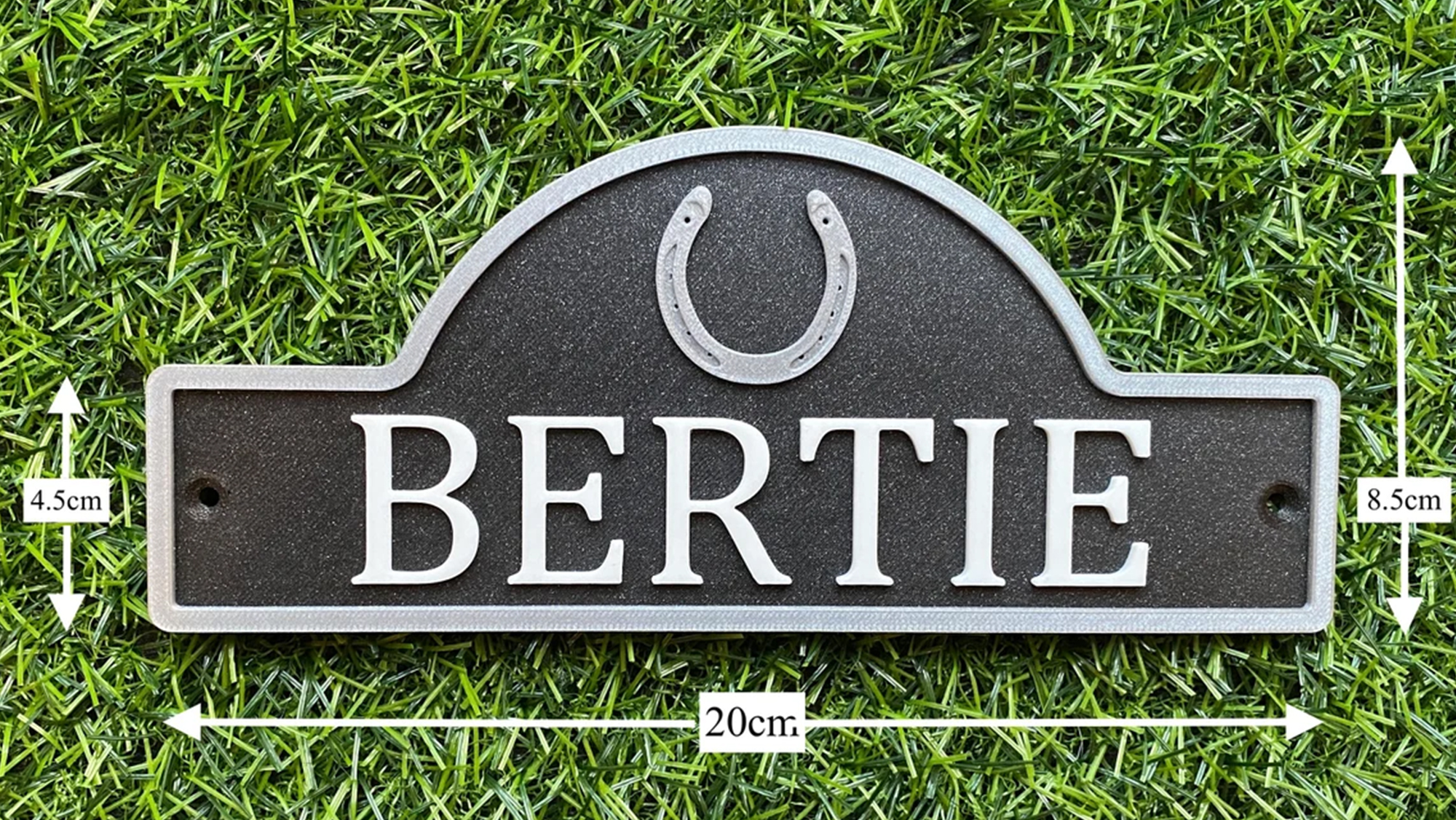 Motif Medium stable door sign