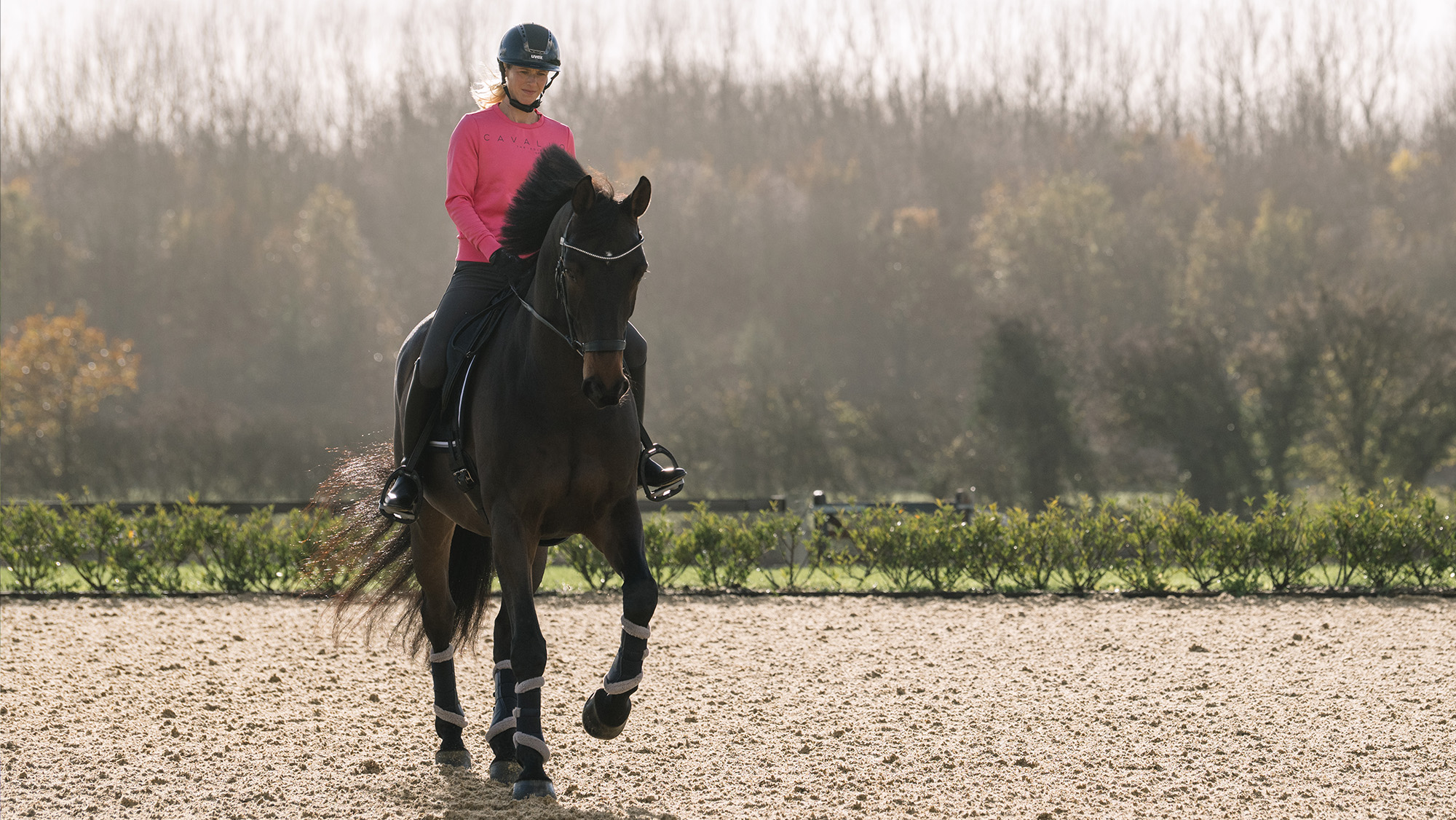 Laura Tomlinson demonstrates how to ride a perfect centre line