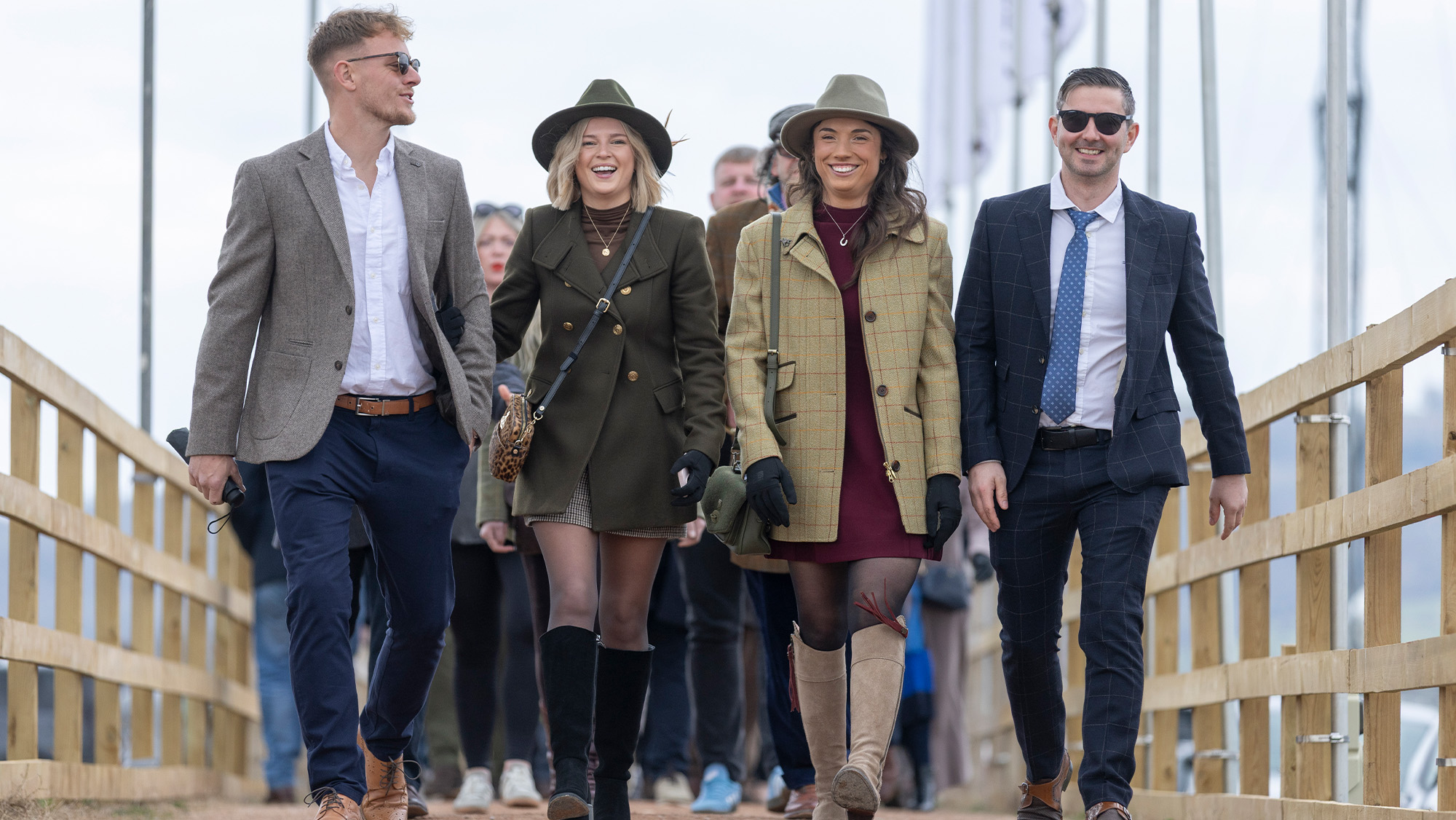 What to wear to the races: advice for ladies and gentlemen in all seasons