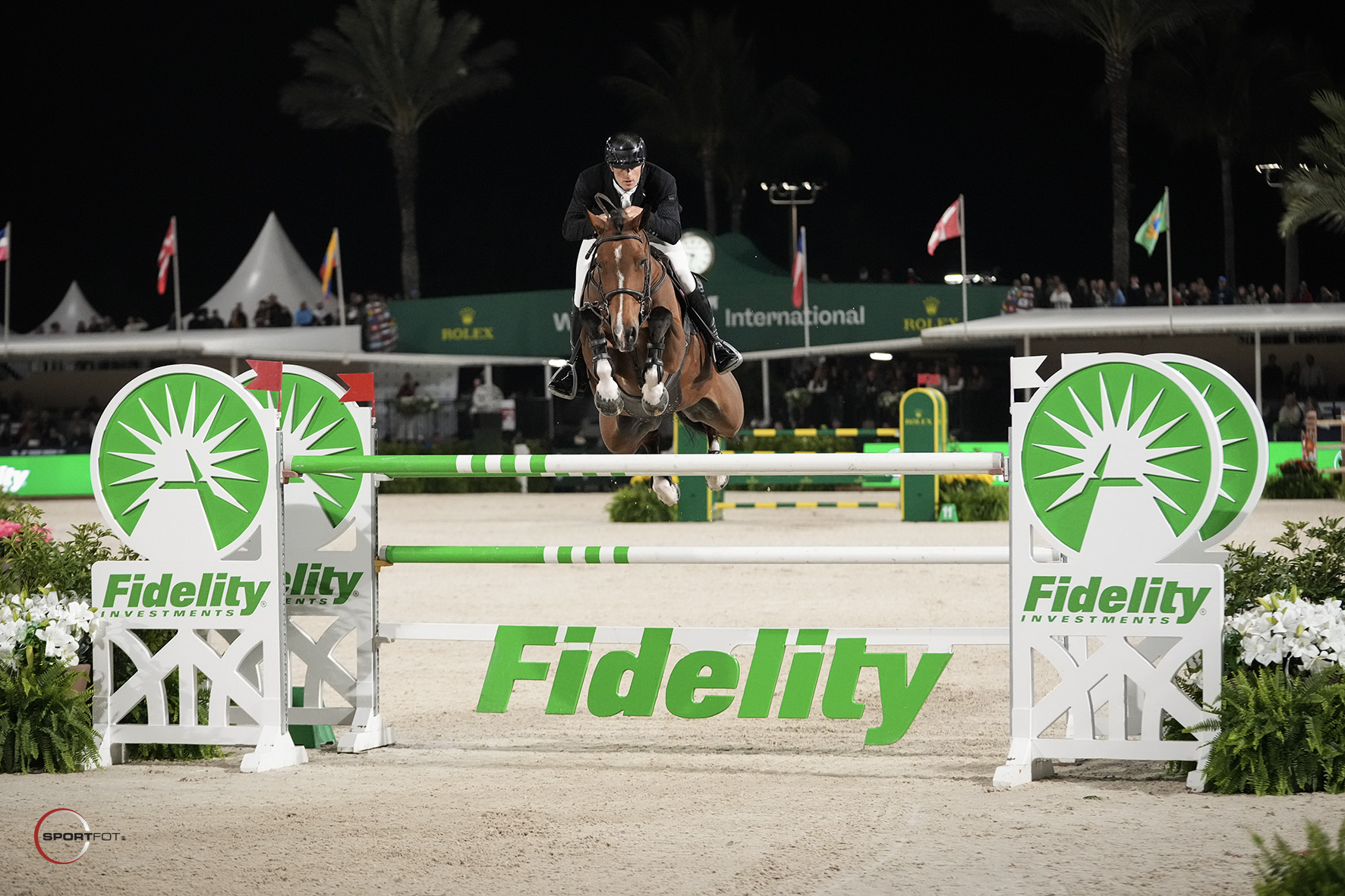 Richard Vogel and Gangster Montdesir win the CSI5* grand prix at WEF, Florida.