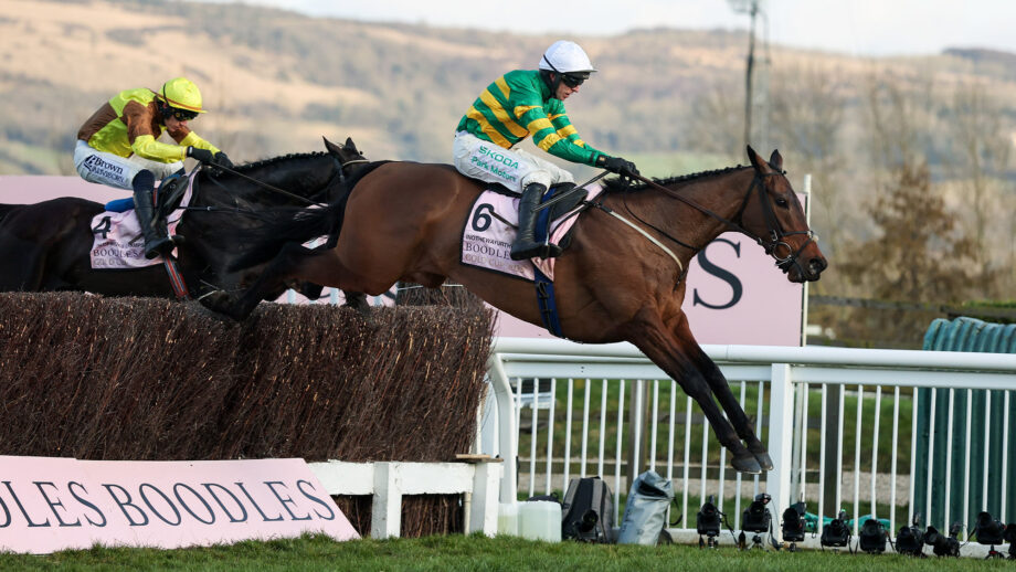 Inothewayurthinkin jumps the last ahead Galopin Des Champs in the Cheltenham Gold Cup