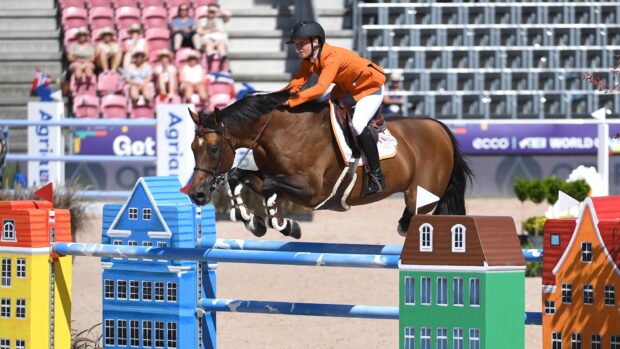 Pictred Sanne Thijssen and Con Quidam RB showjumping.