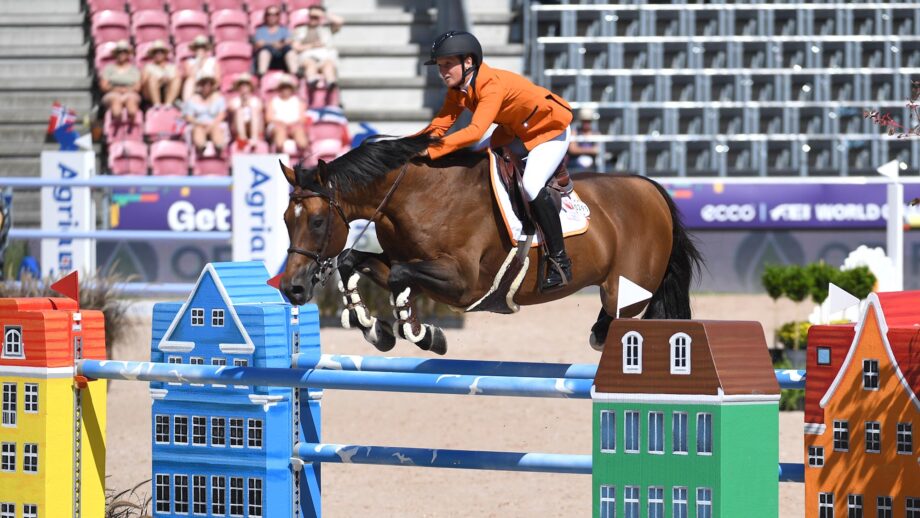 Pictred Sanne Thijssen and Con Quidam RB showjumping.