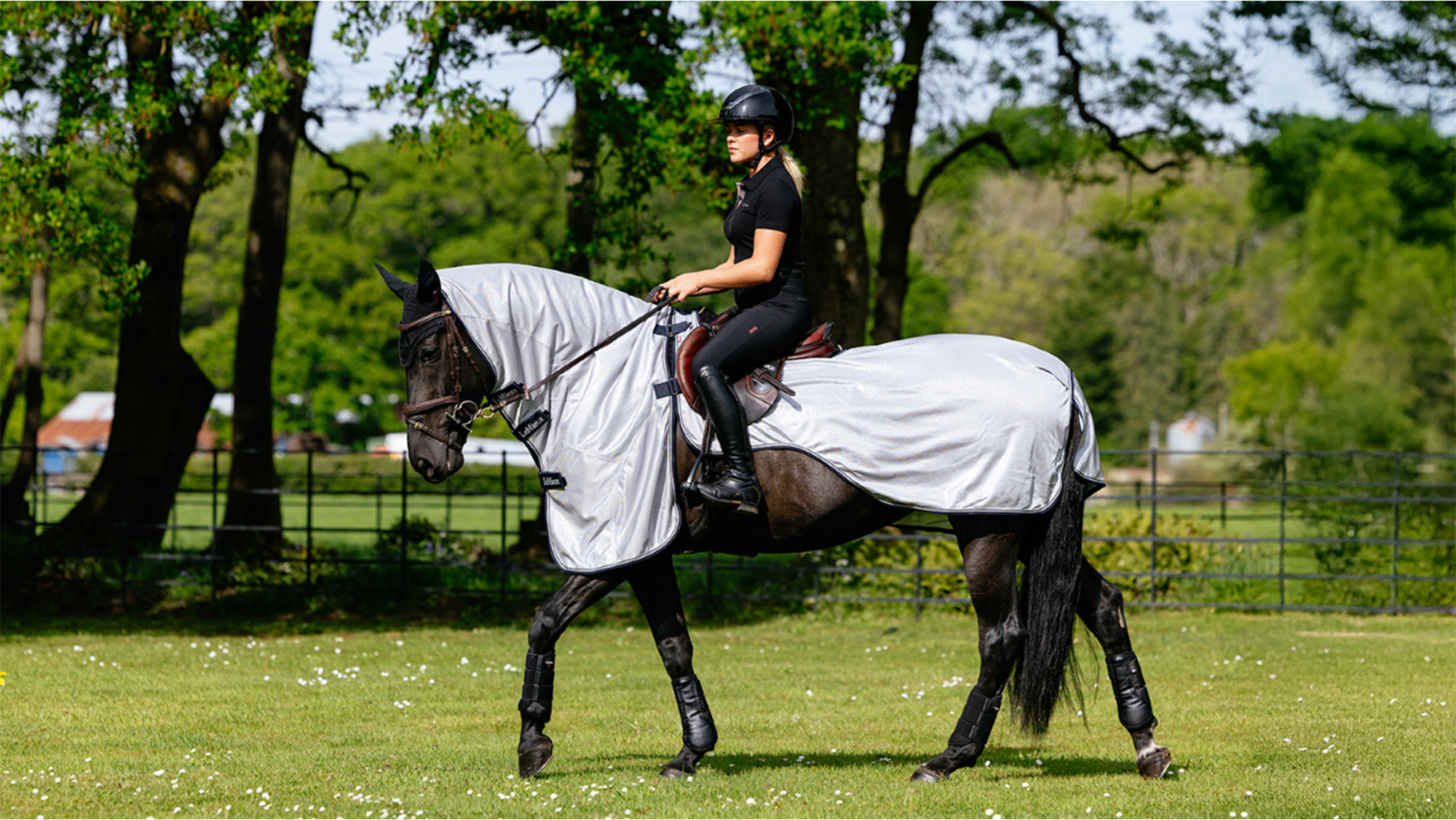 Lemieux ride-on fly rug