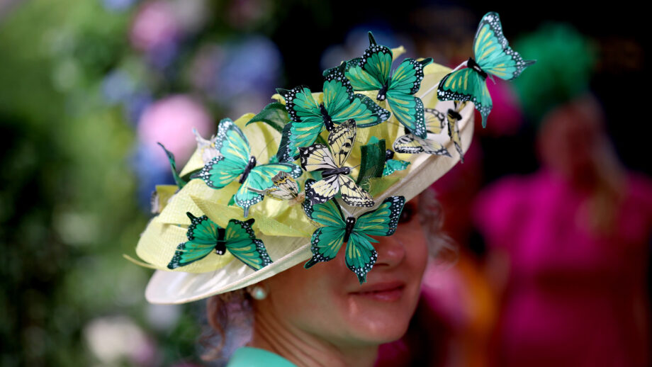Lady wearing large hat for Royal Ascot