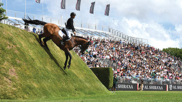 Shane Breen jumping down the Derby Bank on Can Ya Makan