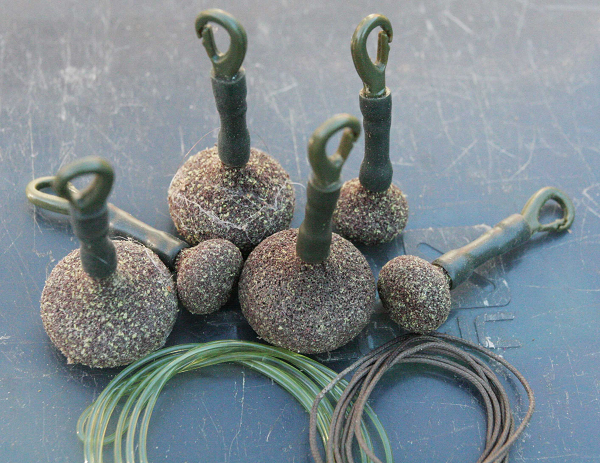 I rarely use leadcore and backleads but pining down my mainline from rod tip to lead allows myself to distinguish between what is and what isn’t a bite.
