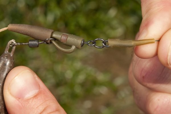Make sure safety clips like this are used, or that the weight can come off by being free-running or similar.