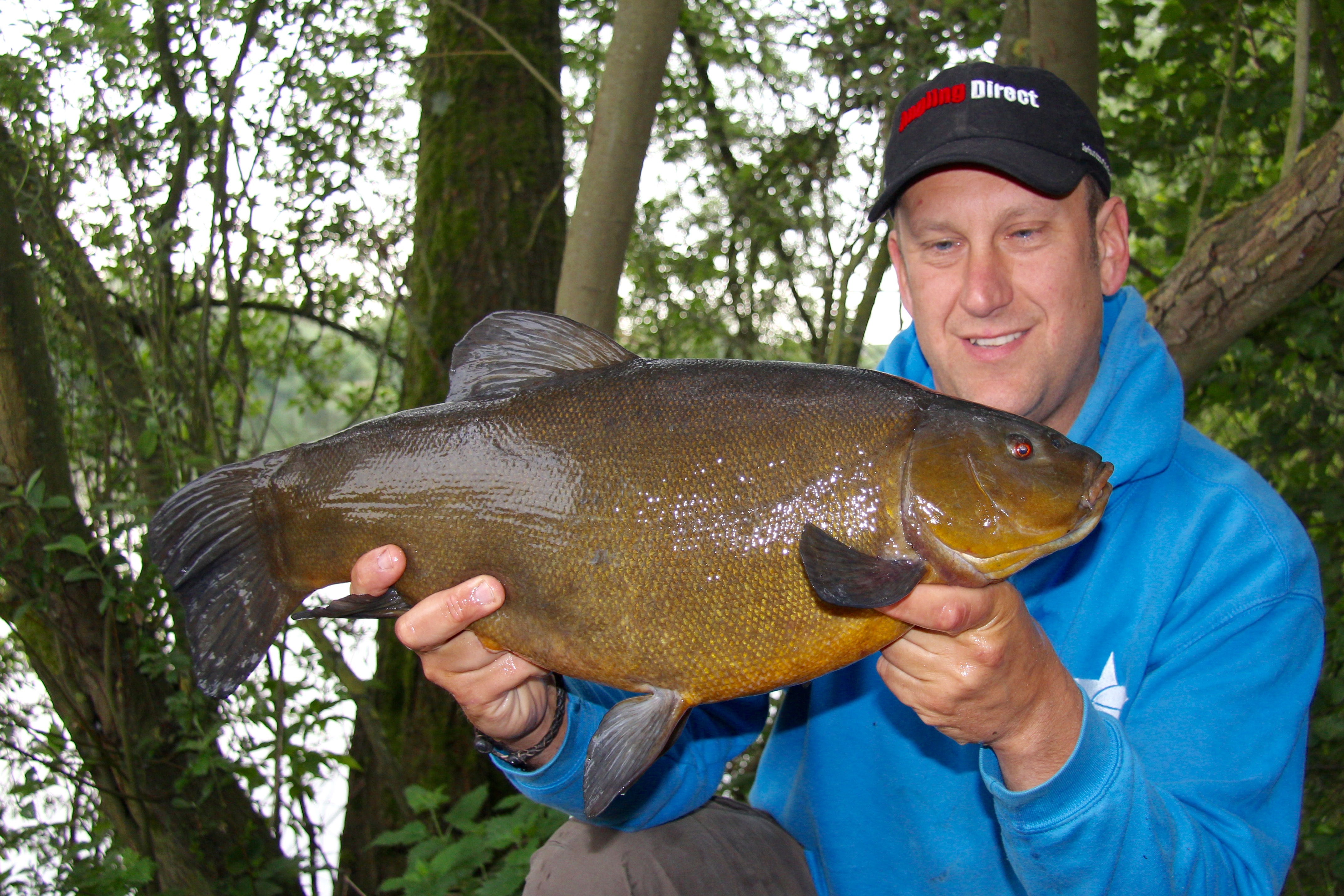 Heavyweight tench tempted on float fishing tactics