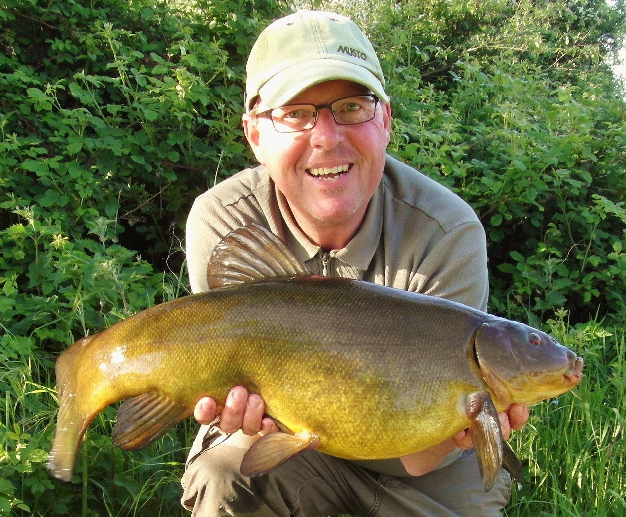 Specimen tench haul is lucky 13 for all-rounder Alan
