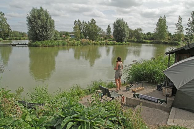 Carp lakes - 6 highly recommended day ticket waters for 20 lb carp