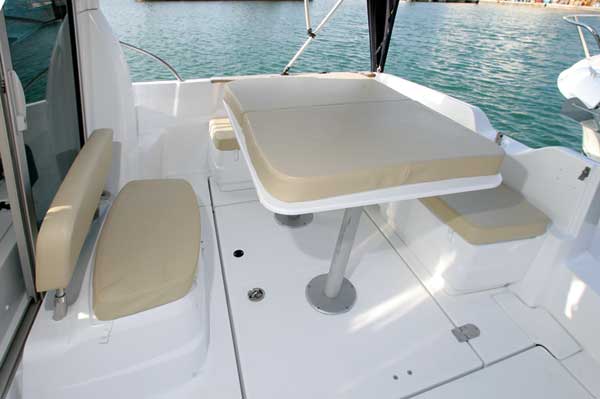Beneteau Antares 7 | Boat reviews | Motor Boats Monthly |