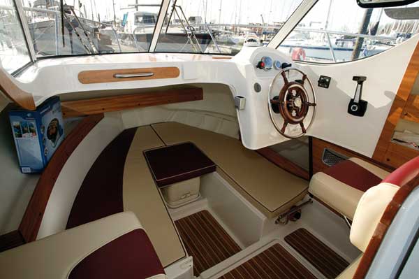 Arvor 230