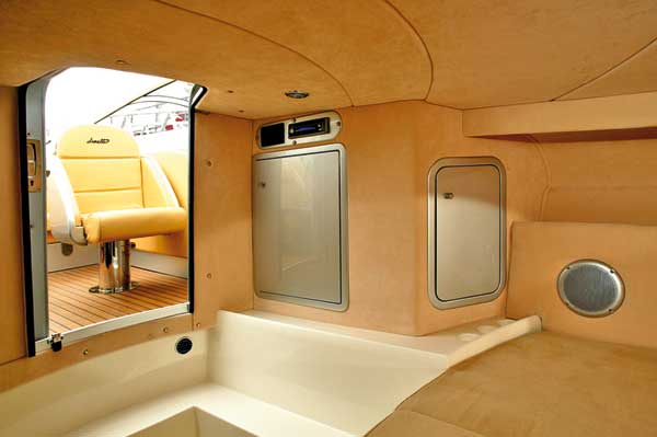 Linetti 27.5 | Reviews | Motor Boats Monthly |