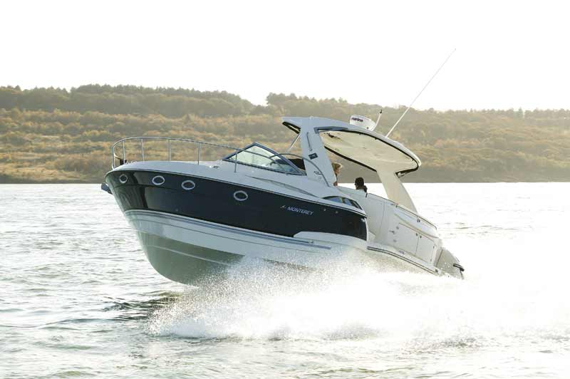 Monterey 375 | Reviews | Motor Boats Monthly |