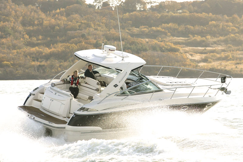 Monterey 375 | Reviews | Motor Boats Monthly |
