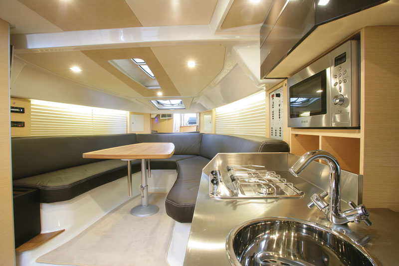 Cranchi Endurance 33