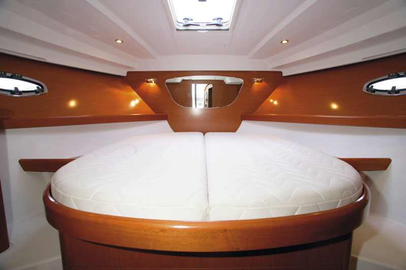 Beneteau Antares 11