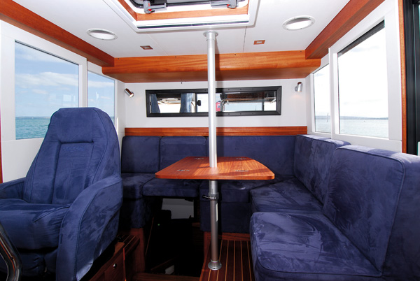 Paragon 31 | Saloon