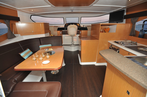 Motor Boat & Yachting | Fountaine Pajot Summerland 40