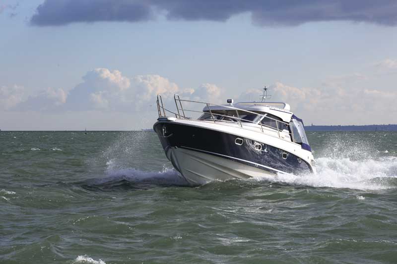 Aquador 33 HT | Boat test gallery | Motor Boats Monthly