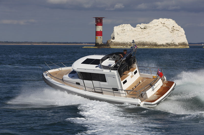 Paragon Skylounge Cockpit MY Paragon Technical specifications. Overall length: M Beam: M Fuel capacity: l Engine Options. Volvo Penta D (kW, hp) Volvo Penta D (kW, hp).