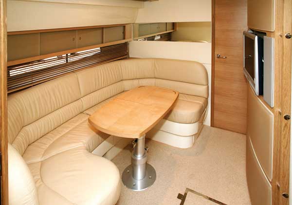 Fairline Targa 38 saloon | Reviews | Motor Boats Monthly |