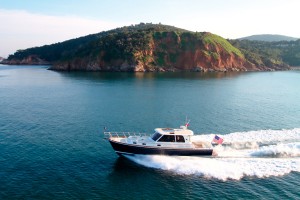 Grand Banks 46 Eastbay SX | Running