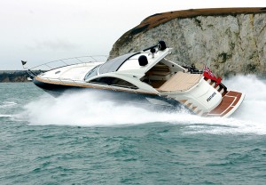 Sunseeker Predator 60 | Running