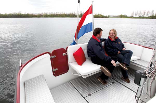 Linssen 29.9 Sedan Nordic | Reviews | Motor Boats Monthly |