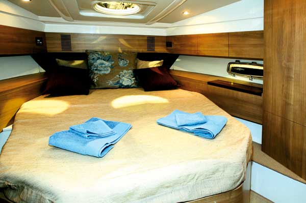 Sealine S38 | Reviews | Motor Boats Monthly |