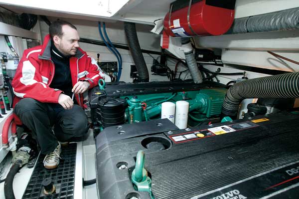 Sealine S38 | Reviews | Motor Boats Monthly |