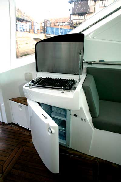 Sealine S38 | Reviews | Motor Boats Monthly |