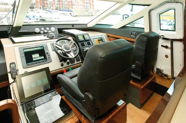 Fairline Squadron 55 | Reviews | Motor Boats Monthly |