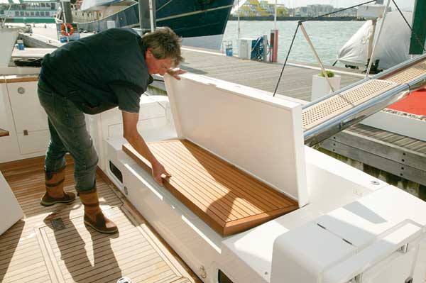 Fairline Squadron 55 | Reviews | Motor Boats Monthly |